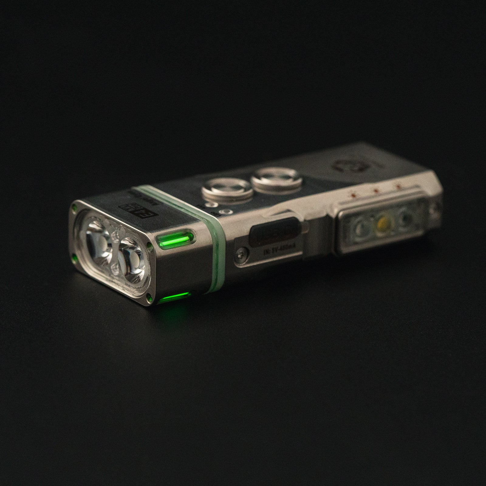 Rovyvon Angel Eyes E4 Pro Titanium Keychain Flashlight